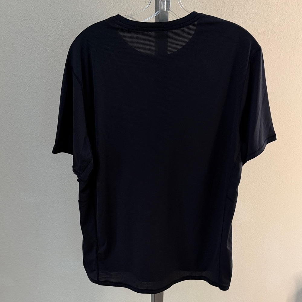EUC Patagonia Men's Black Capilene Cool Tee Large t-shirt - Picture 2 of 6